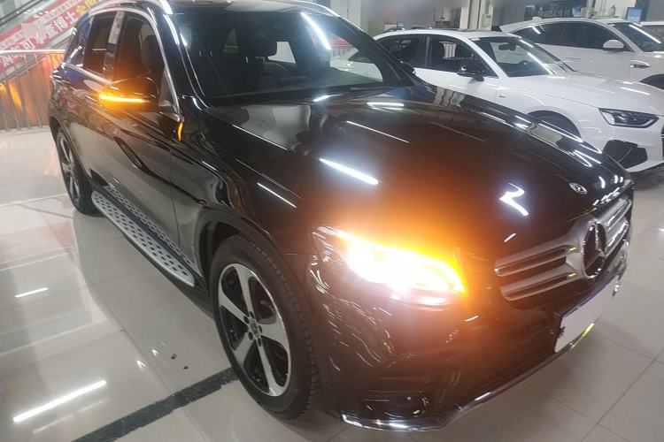 Used Mercedes-Benz GLC 2018 GLC 260 4MATIC Luxury Model
