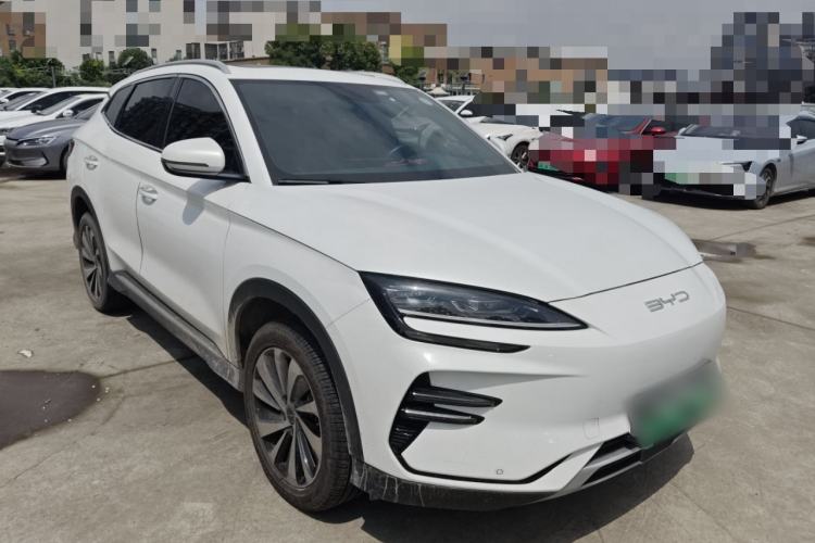 Used BYD Song PLUS New Energy 2023 Champion Edition EV 520KM Luxury Model Front Right 45 Deg