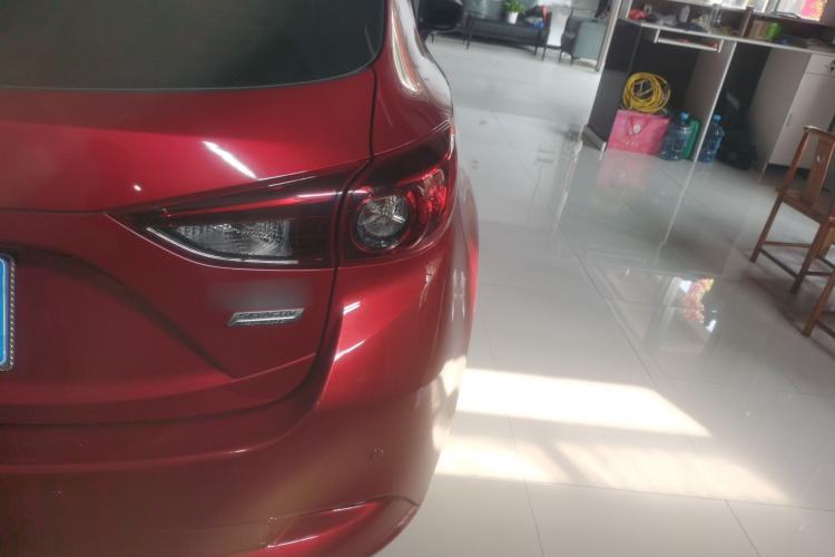 Used Mazda 3 Axela 2017 Hatchback 1.5L Automatic Comfort Model Emission Standard China V Right Rear Taillight