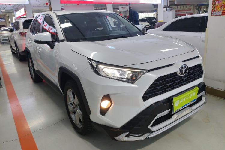 Used Toyota RAV4 2021 2.0L CVT Two-Wheel Drive Fashion PLUS Edition
