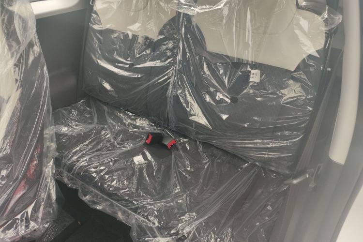 Used CHANGAN NEVO Lumin 2026 Model Treasure Edition 205km Passionate Beige Ningde Left Rear Seat