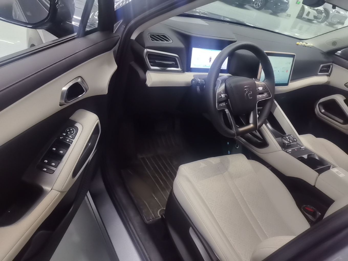 BYD Yuan UP 2025 Intelligent Driving Version 401 KM Dynamic Edition — снимка 18