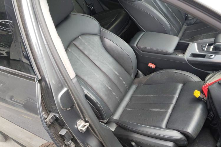 Used Audi A4L 2022 40 TFSI Luxury Dynamic Model Right Front Seat