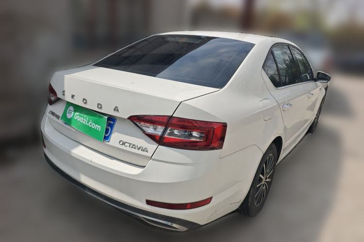 Used Skoda Octavia 2019 1.5L Automatic Smart Drive Luxury Edition China VI Standard
