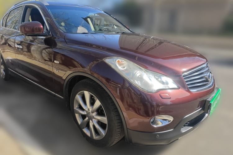 Used Infiniti QX50 2013 2.5L Two-Wheel-Drive Elegant Edition