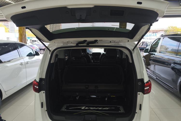 Used Buick GL8 2022 Land Business Class 652T Luxury Model