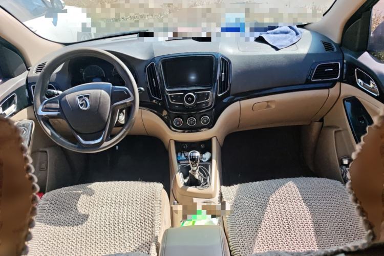 Used Baojun 730 2014 1.5L manual Comfort ESP version 7 seats