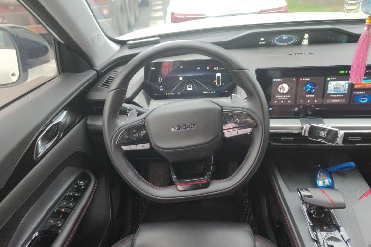 Used CHANGAN OSHAN Z6 2023 Blue Whale 1.5T DCT Smart Navigation Model Steering Wheel