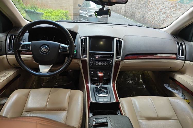 Used Cadillac SLS Seville 2011 2.0T Luxury Edition Center Console