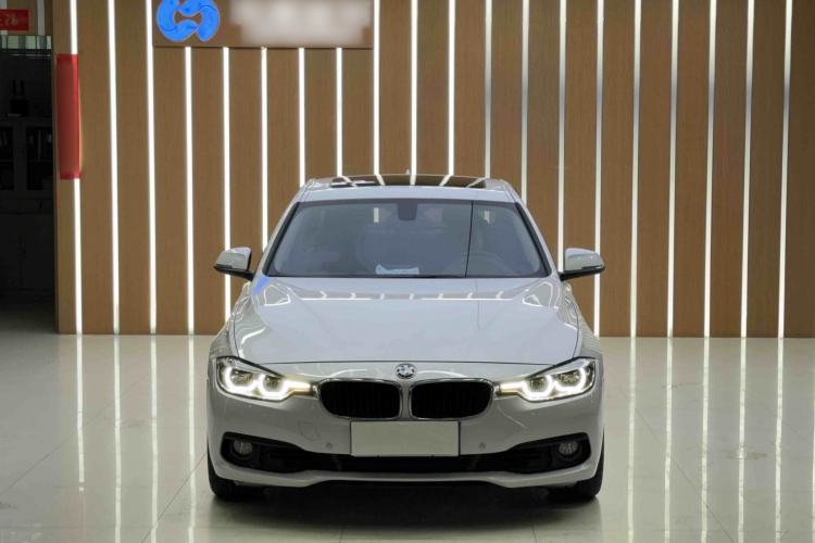 Used BMW 3 Series 2016 320i Fashion Model Exterior 1