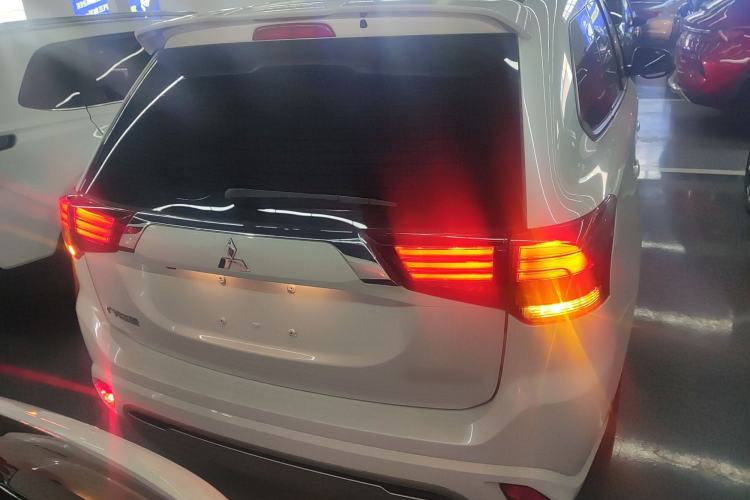 Used Mitsubishi Outlander 2021 Revised Version 2.0L Two-Wheel Drive Comfort Edition 5 Seats
