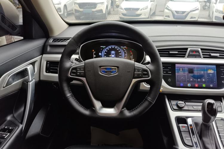 Used Geely Auto Emgrand X7 Sport 2018 1.8TD Automatic Two-Wheel Drive Smart 4G Connected Version
