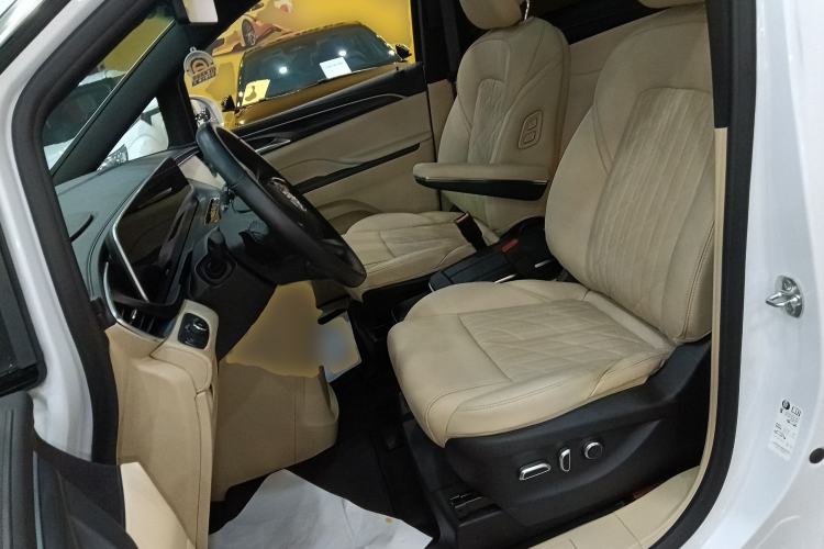 Used Buick GL8 2022 ES Land Cruiser 653T Luxury Model