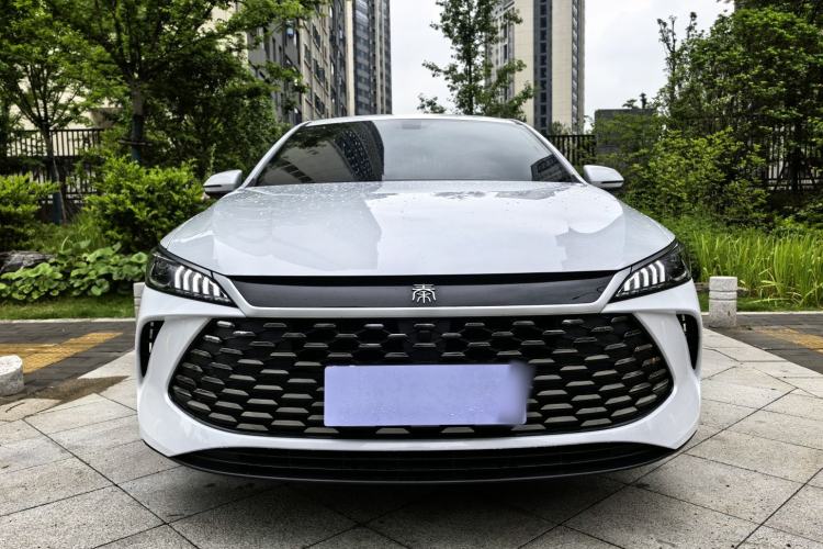 Used BYD Qin PLUS 2025 DM-i Smart Drive 55KM Leading Model
