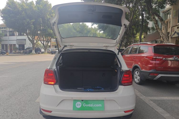 Used Volkswagen Polo 2014 1.6L Automatic Comfort Edition Trunk