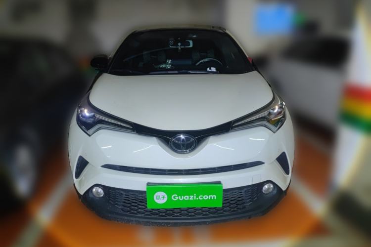 Used Toyota C-HR 2018 2.0L Luxury Sunroof Version China VI Standard Front