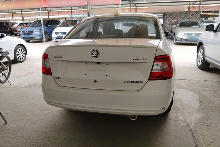 Used Skoda Rapid 2016 1.6L Manual Front-Wheel-Drive Version