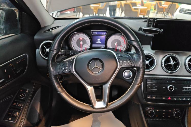 Used Mercedes-Benz GLA 2016 GLA 220 4MATIC Fashion Edition Steering Wheel