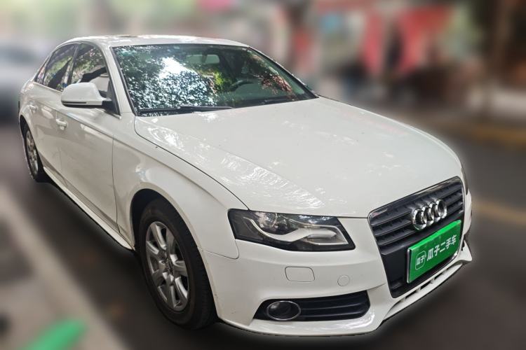 Used Audi A4L 2011 2.0 TFSI Standard Model Front Right 45 Deg