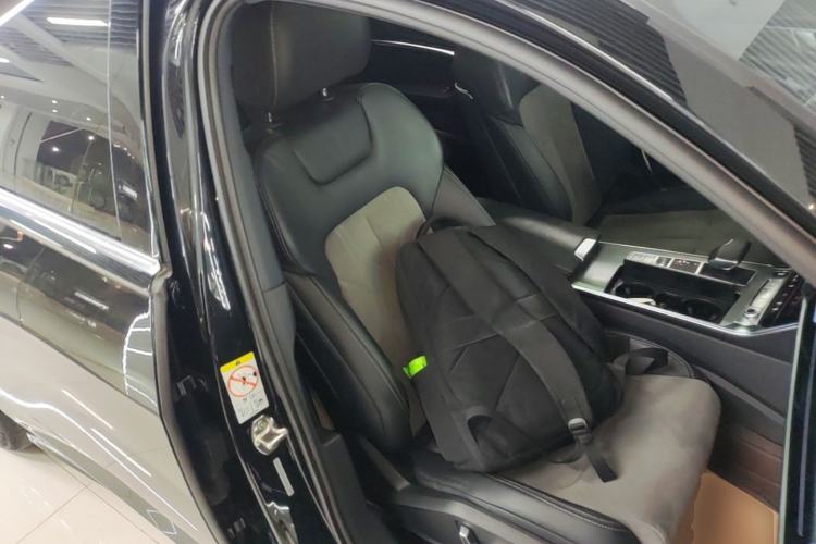 Used Audi A6L New Energy 2022 55 TFSI e quattro Right Front Seat