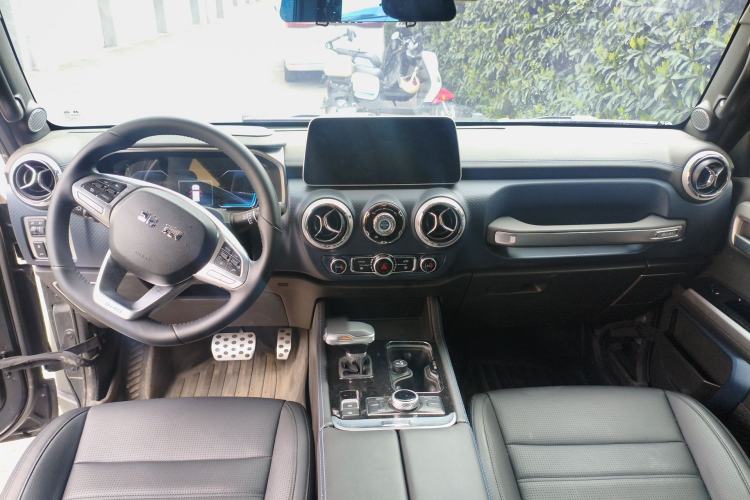 Used BAIC Off-Road BJ40 2024 2.0D Blade Hero Glory Edition
