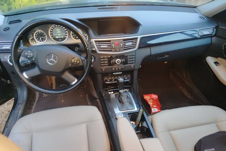 Used Mercedes-Benz E-Class 2010 E 260 CGI Fashion Model