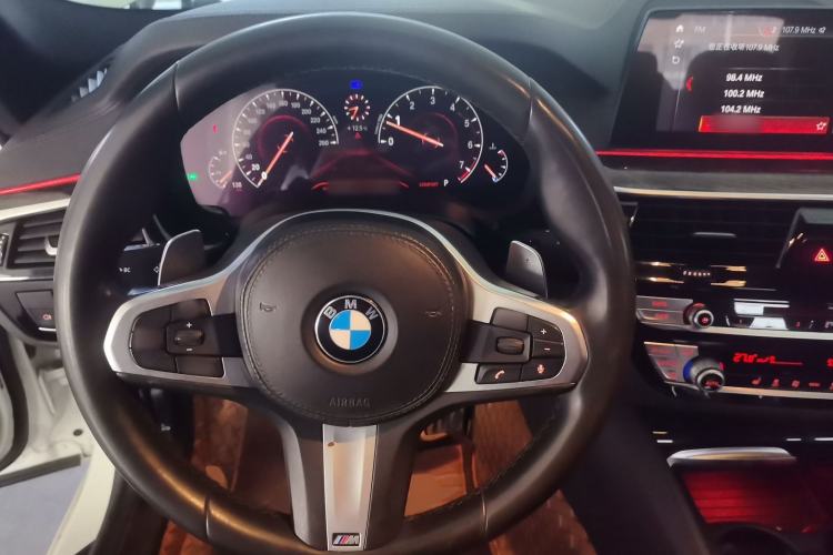 Used BMW 5 Series 2019 Facelifted 530Li Leading Edition M Sport Package