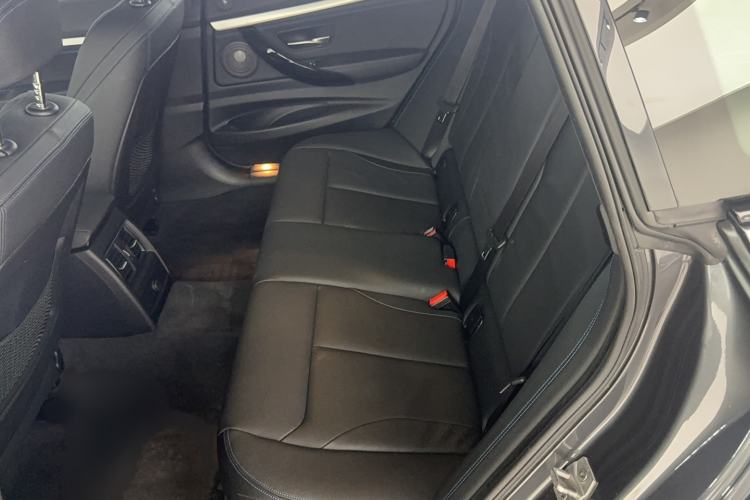 Used BMW 3 Series GT 2020 320i M Sport Night Edition Interior 1