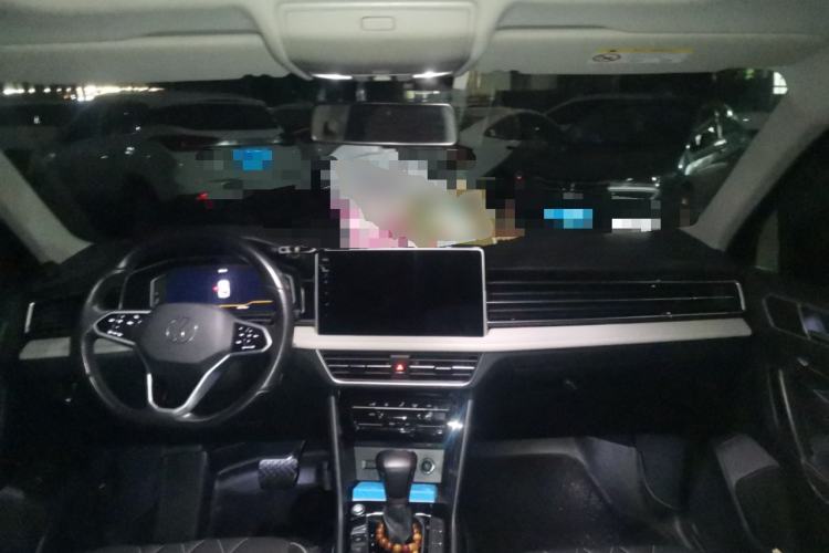 Used Volkswagen Tiguan L 2021 330TSI Automatic Two-Wheel Drive Smart Edition Center Console