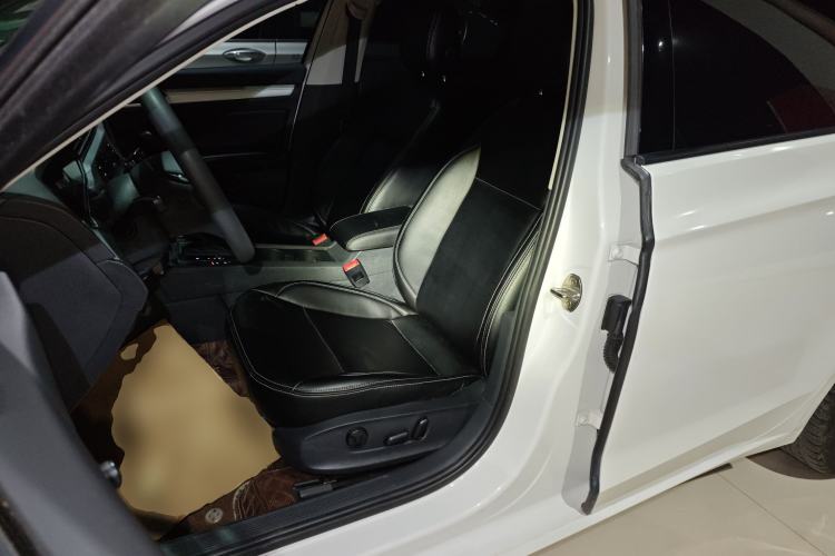 Used Volkswagen Lamando 2019 230TSI DSG Fashion Edition China VI