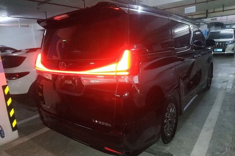 Used Lexus LM 2020 300h Four-Seat Grand Edition