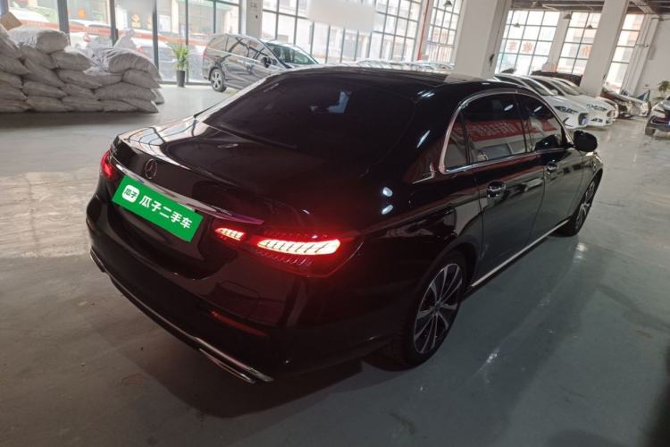 Used Mercedes-Benz E-Class New Energy 2022 Second Facelift E 350 e L Plug-in Hybrid Sports Sedan Rear Right 45 Deg