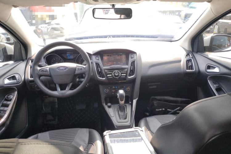 Used Ford Focus 2015 Hatchback EcoBoost 125 Automatic Supreme Style Edition