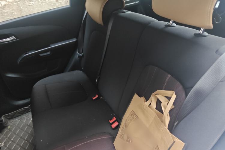 Used Chevrolet Aveo Sonic 2014 Hatchback 1.6 SX AT Fashion Edition