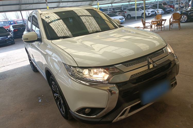 Used Mitsubishi Outlander 2019 2.0L Two-Wheel Drive Comfort Edition 5 Seats China VI Standard