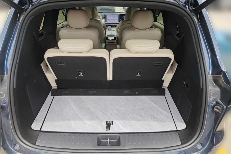 Used Deepal S09 2025 Four-Wheel Drive Ultra+ Custom Edition Trunk