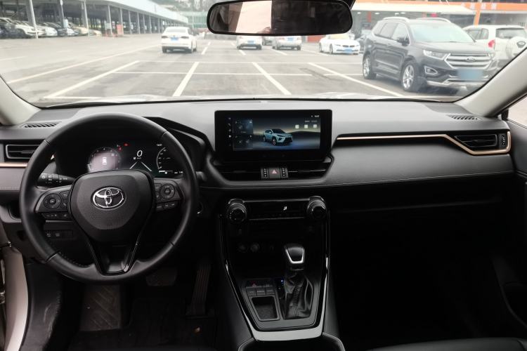 Used Toyota Wildlander 2024 2.0L CVT Two-Wheel Drive Luxury PLUS Edition