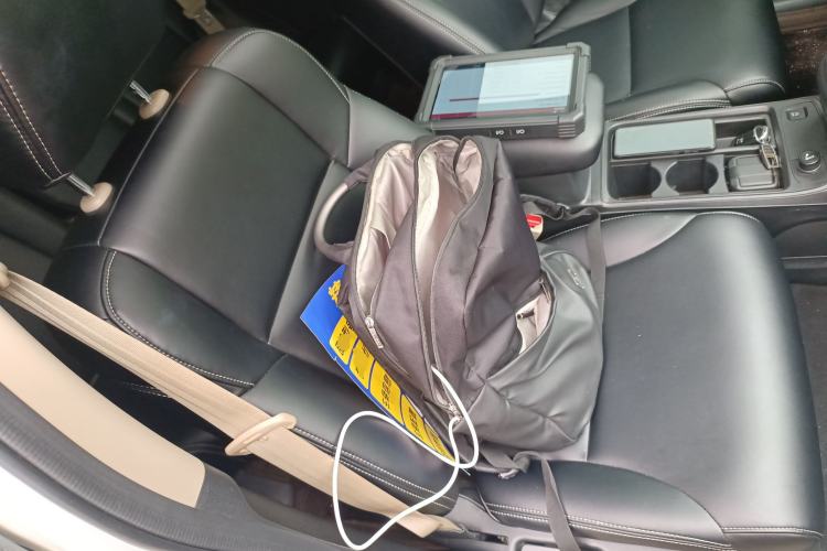 Used Honda CR-V 2015 2.0L two-wheel drive Fashion Edition Right Front Seat