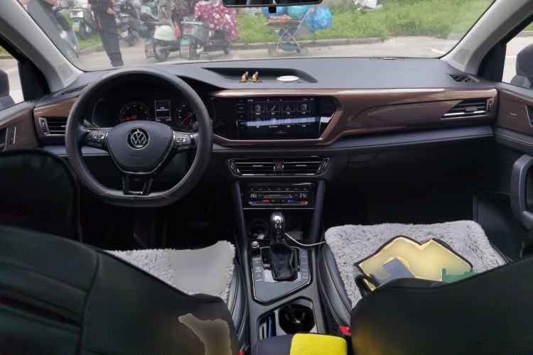 Used Volkswagen Tharu 2021 280TSI Two-Wheel-Drive Luxury Edition Center Console