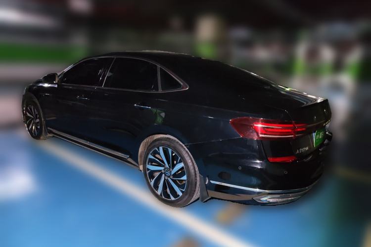 Used Volkswagen Passat 2024 380TSI Dragon Glory Edition Rear Left 45 Deg