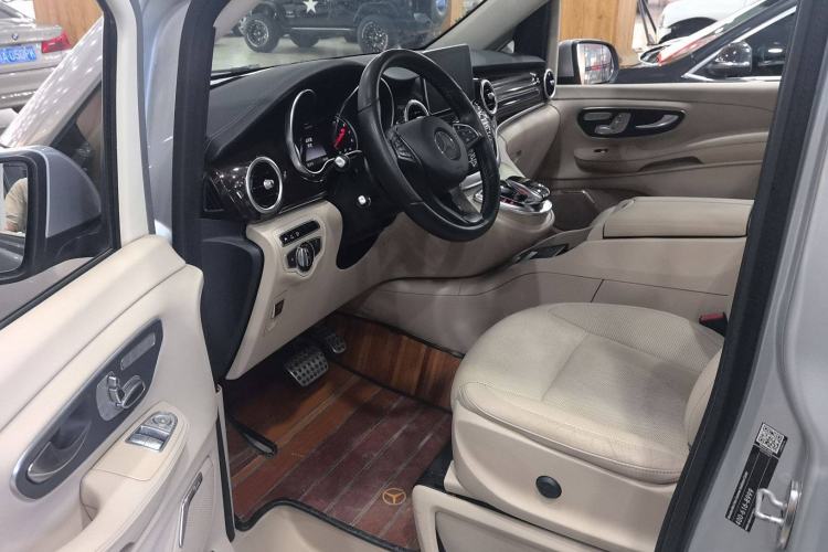 Used Mercedes-Benz V-Class 2016 V 260 Prestige Edition