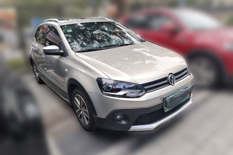 Used Volkswagen Polo 2012 1.6L Cross Polo Automatic Transmission Front Right 45 Deg