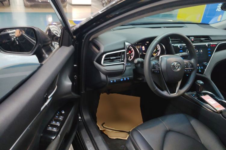 Used Toyota Camry 2019 Revised Version 2.0G Luxury Edition
