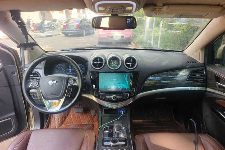 Used BYD Tang New Energy 2015 2.0T Four-Wheel Drive Prestige Version