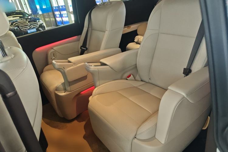 Used Li Auto MEGA 2024 Ultra Model