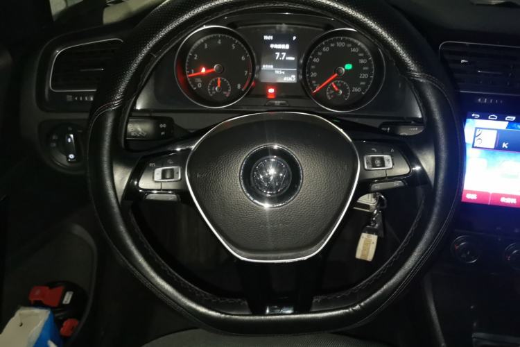 Used Volkswagen Golf 2018 230TSI Automatic Comfort Model Steering Wheel