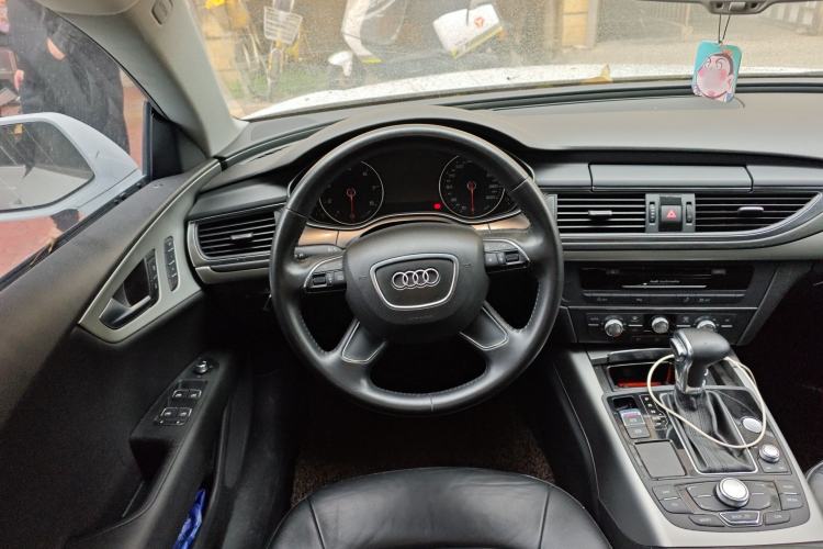 Used Audi A7 2012 2.8FSI quattro Ambition model Steering Wheel