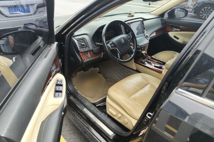 Used Toyota Crown 2015 2.0T Elite Edition Driver Seat