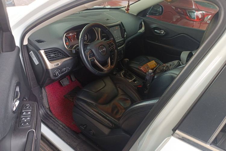 Used Jeep Cherokee 2014 2.4L Luxury Edition