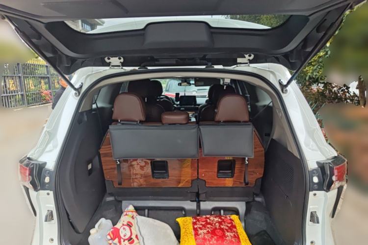 Used Toyota SIENNA 2023 2.5L Hybrid Comfort Edition Trunk